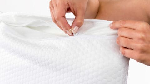 COSMETIC waterproof quilted pillow protector zipper