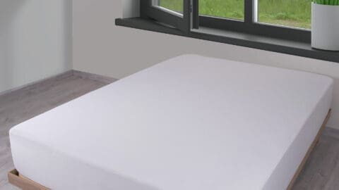 Matratzenschoner COTTON im Schlafzimmer