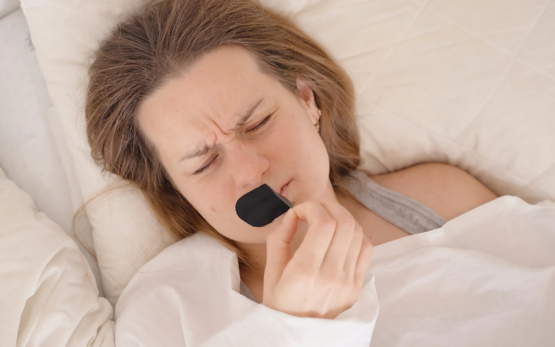 Mouth taping per dormir: Soluci&oacute; o tend&egrave;ncia de xarxes socials?